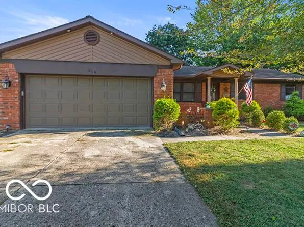 214 Locust Dr, Gas City, IN 46933