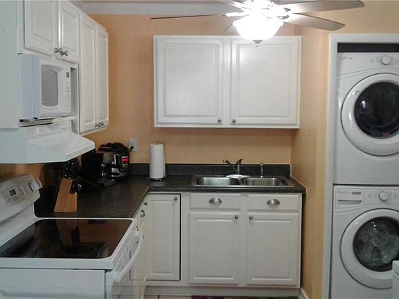 3rd image of 2063 28th St