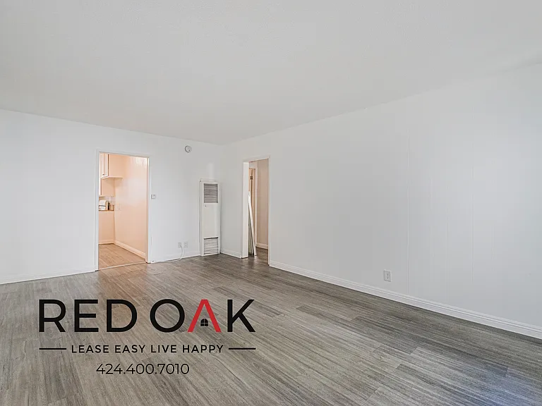 6066 Franklin Ave #6 — Photo 7