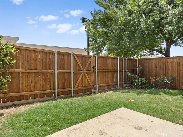 7944 Eddie Dr — Photo 26