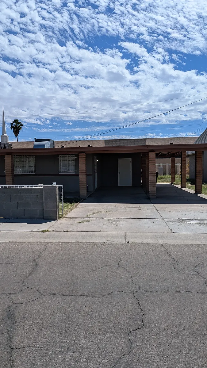Building Photo - 3905 W Almeria Rd #1