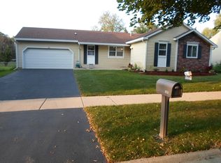 1343 Auburn Ave, Naperville, IL 60565
