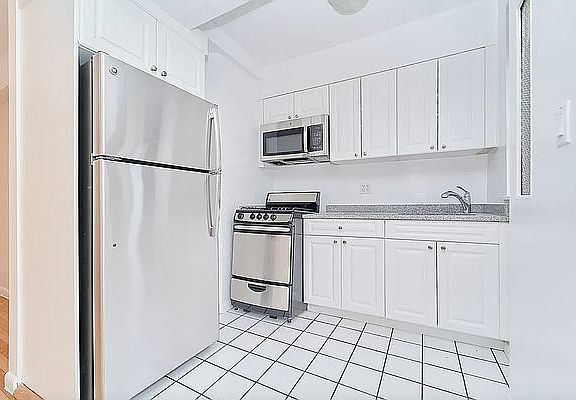 4th image of 850 Amsterdam Ave APT 1F