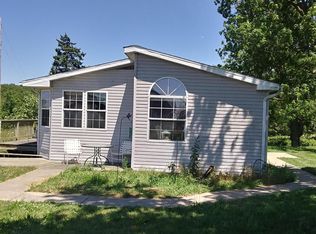 17221 Royal Dr, Lebanon, MO 65536