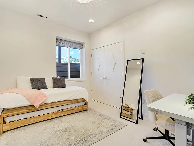 3885 Sierra Vista Rd — Photo 27