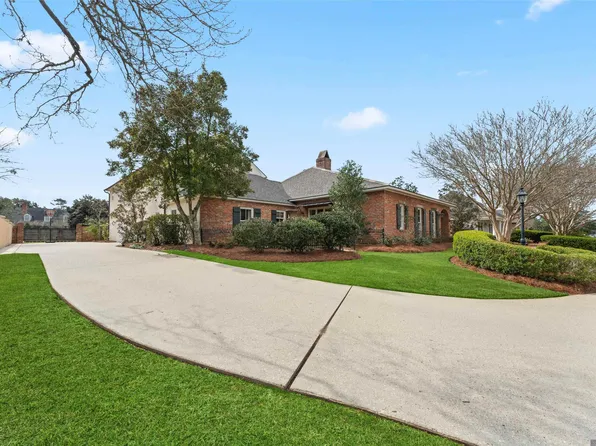 7028 Woodstock Dr, Baton Rouge, LA 70809