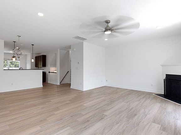 5th image of 4577 Leamore Square Rd