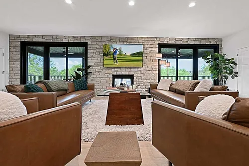 1678 Archer Ave #ID1244954P Photo 1