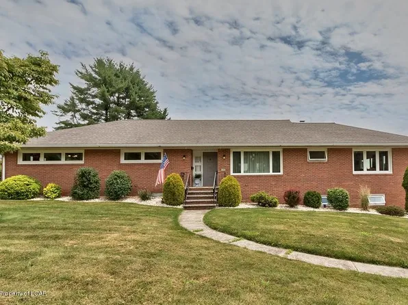 175 Sterling Ave, Dallas, PA 18612