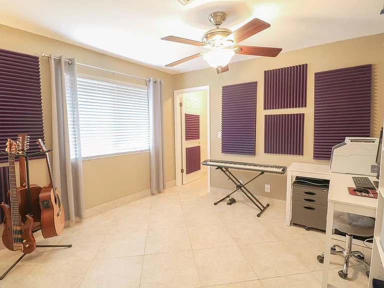 73 Pine Hill Trl W — Photo 15