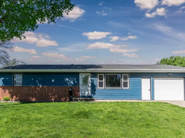 111 Ridge St, Reinbeck, IA 50669