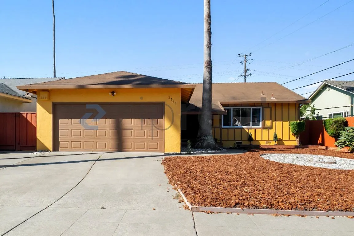 4 bed, 2309 sqft, $3,780 — Photo 1