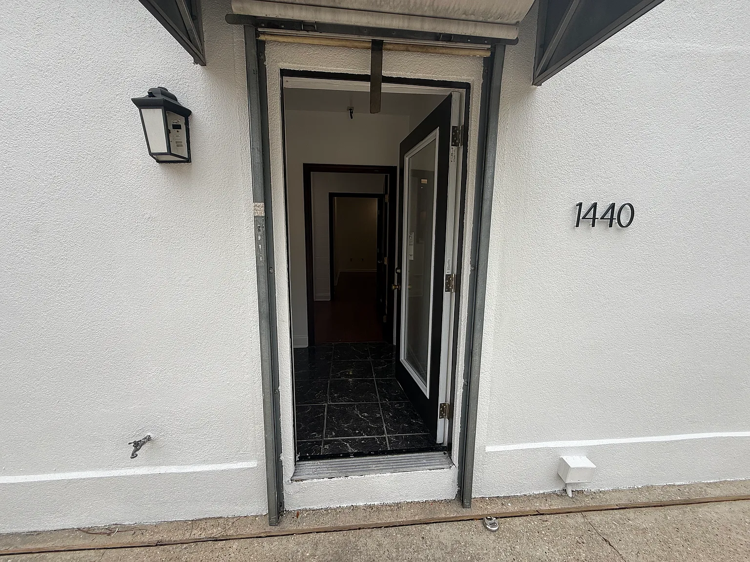 5 bed, 2600 sqft, $3,500 — Photo 2