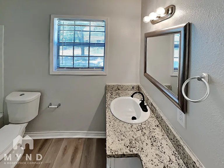 1721 Whiting Dr — Photo 13
