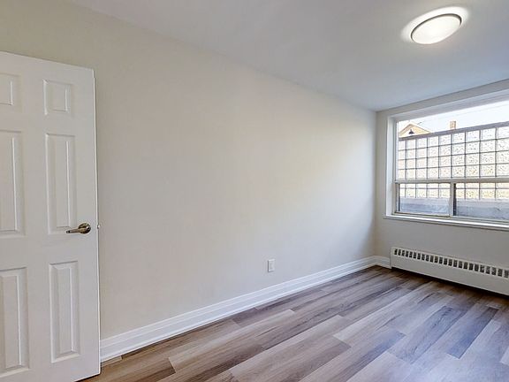 5th image of 1015 Orchard Rd #406