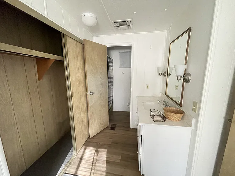 295 W Summer Haven Ln — Photo 6