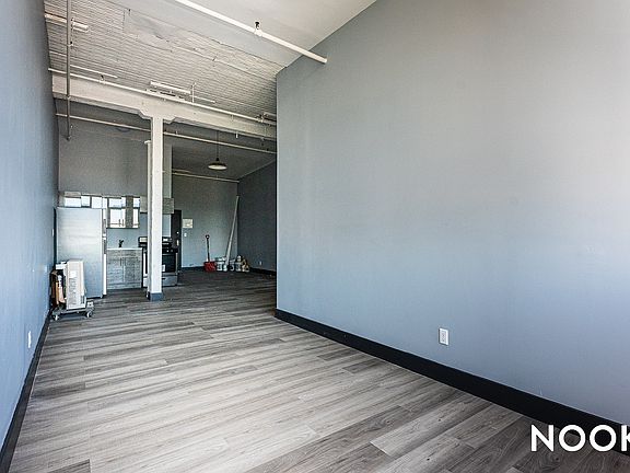 5th image of 1085 Willoughby Ave #304