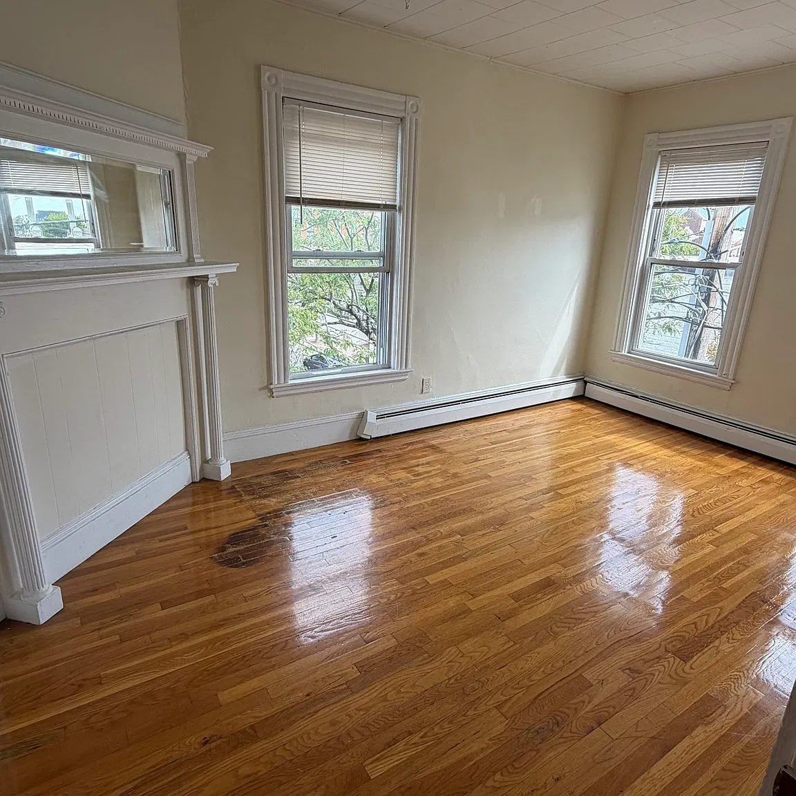 3 bed, $2,800 — Photo 1