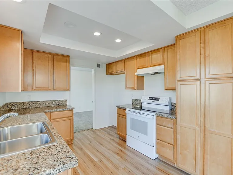 2785 Westfield Pl — Photo 15
