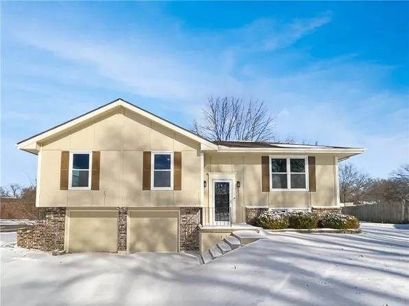 2600 SE 5th Street Ct, Blue Springs, MO 64014
