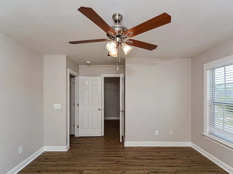 225 Braxcarr St — Photo 7