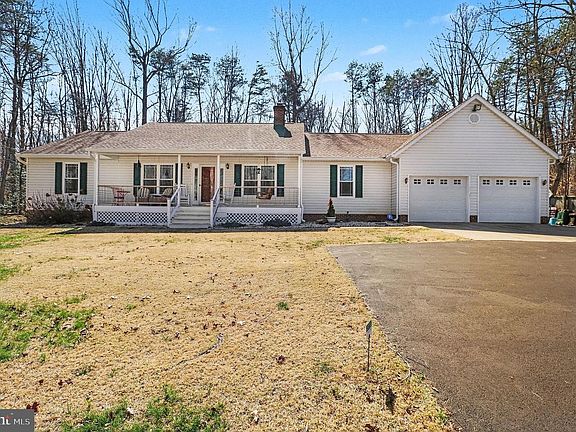 2nd image of 10806 Mountain Laurel Ct