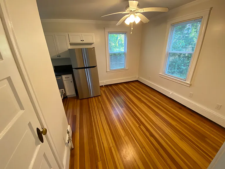 6 15th Ave — Photo 15