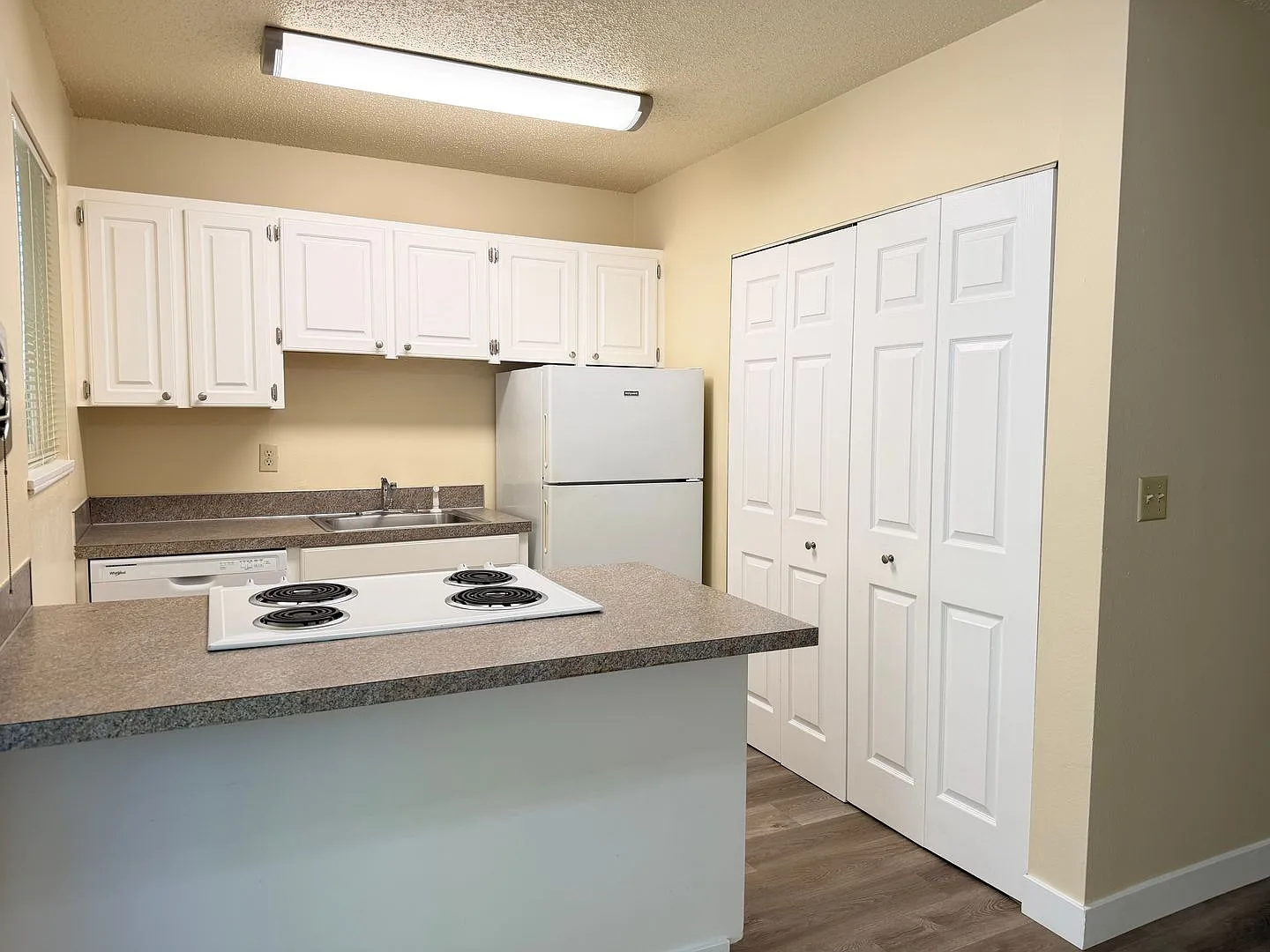 21st Street Duplex — Photo 3