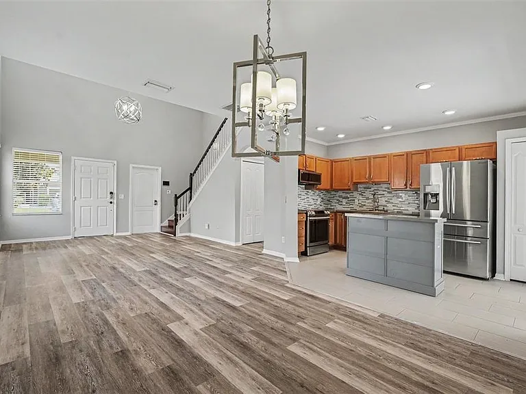 4249 Old Waverly Ct — Photo 9