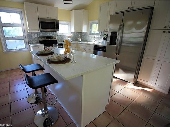 5th image of 164 Miramar St