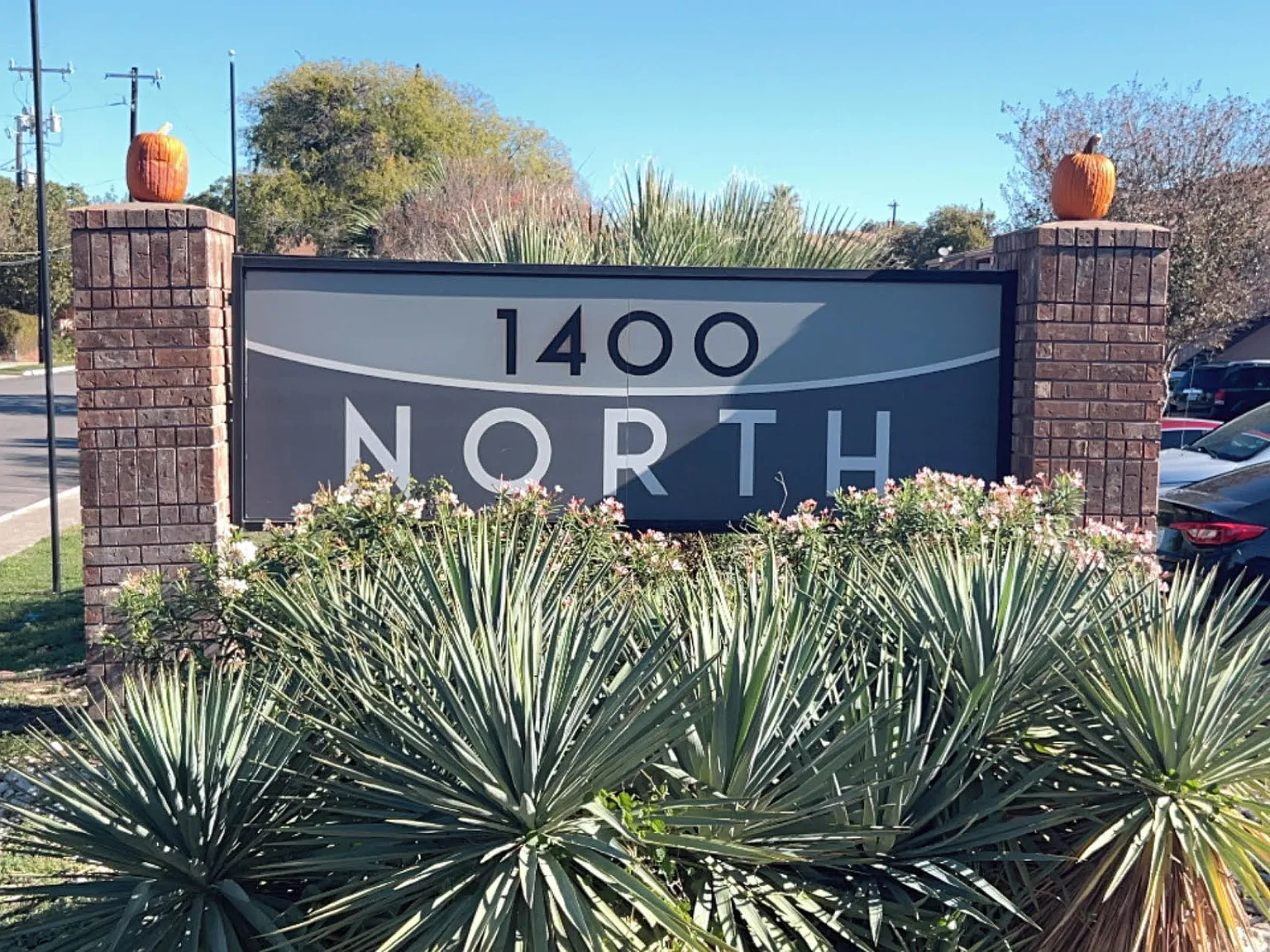 1400 North Apartments — Photo 3