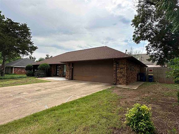 2nd image of 2116 N Glenwood Dr