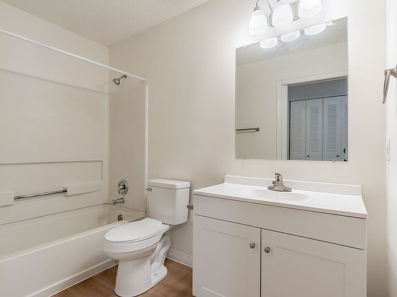 4th image of 124 Coors Blvd #160