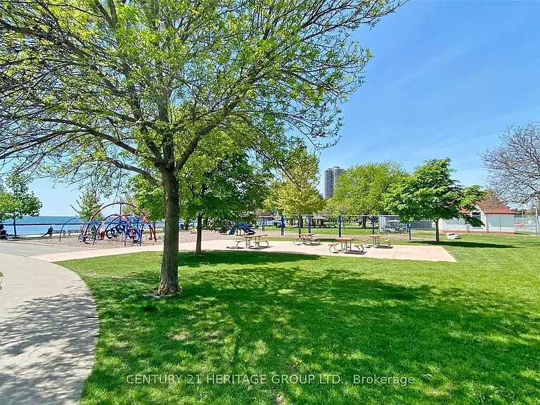 1910 Lake Shore Blvd W #702 — Photo 4