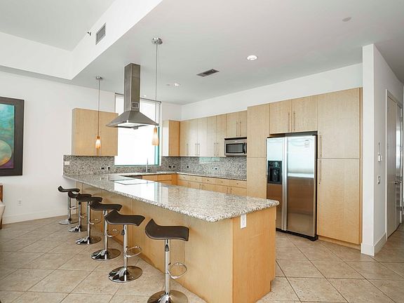 4th image of 310A Padre Blvd #2902