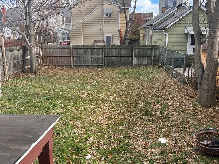 1650-52 N Arlington Pl — Photo 13