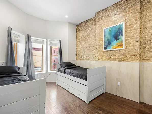 294 Albany Avenue image 5 of 10