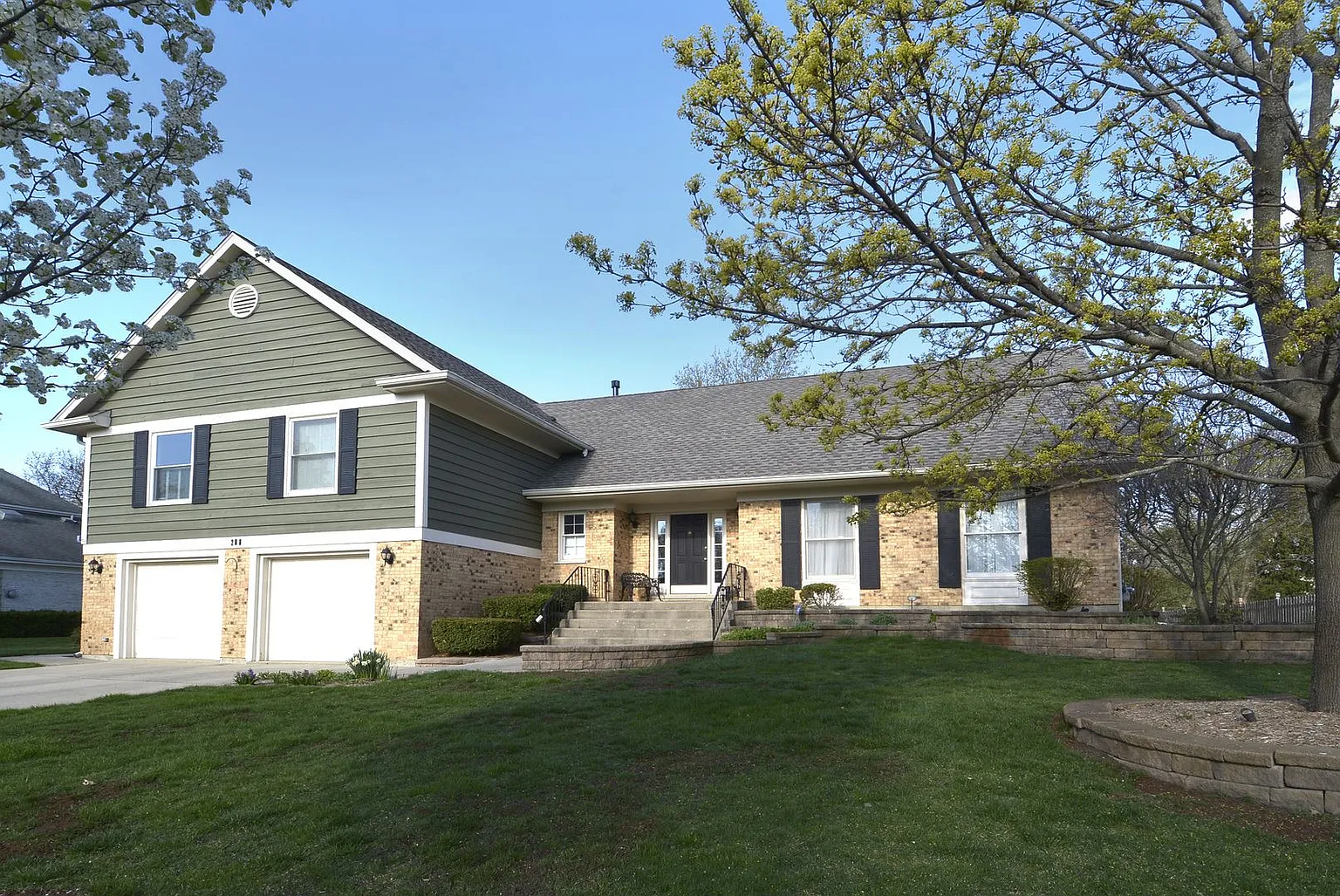 208 Thierry Ln photo 1