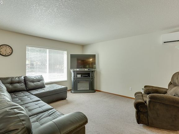 5th image of 6206 NE 114th St