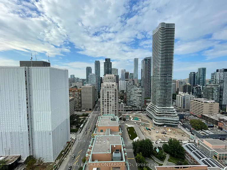 37 Grosvenor St #3105 — Photo 13