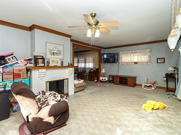 3rd image of 306 E 13th Ave