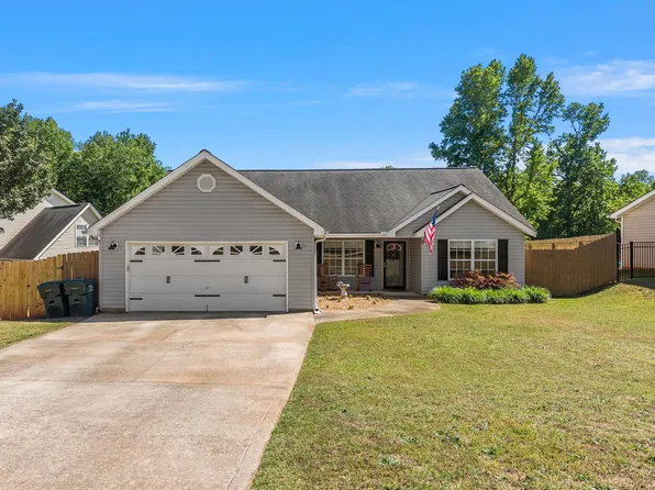 422 Lily Pond Ln, Taylors, SC 29687