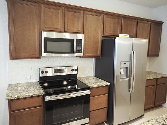 4th image of 11319 Gadsen Ln #94