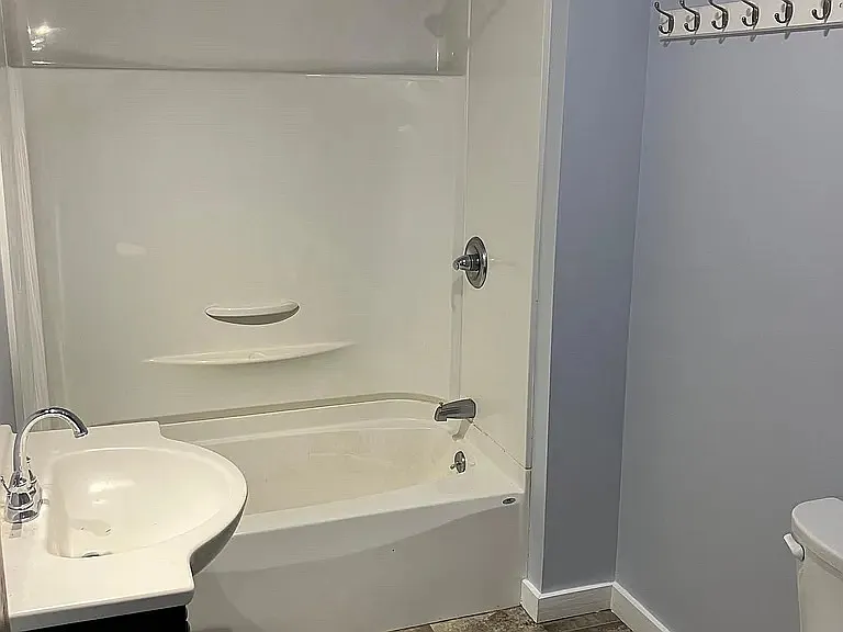 375 Hadley Rd — Photo 8