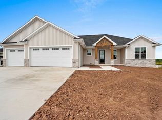 3754 Lyla May Ct, De Pere, WI 54115