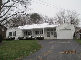 410 Garfield Rd, Ingleside, IL 60041