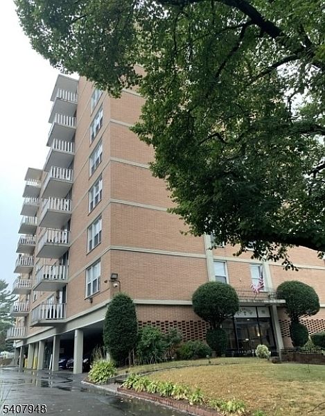 1st image of 704-712 N Broad St 2E BLDG 704 #E
