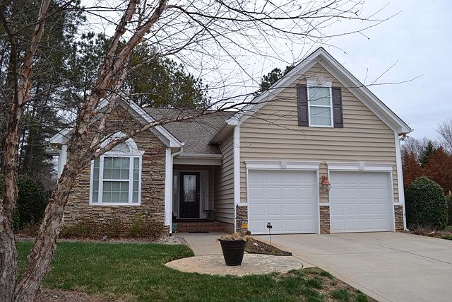 1st image of 424 Jenny Skip Ln
