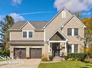 2113 Yorkshire Rd, Birmingham, MI 48009