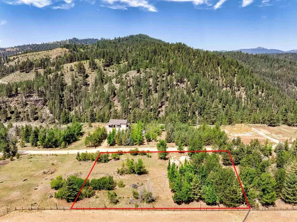 16 N Corral Flat Rd, Boise, ID 83716